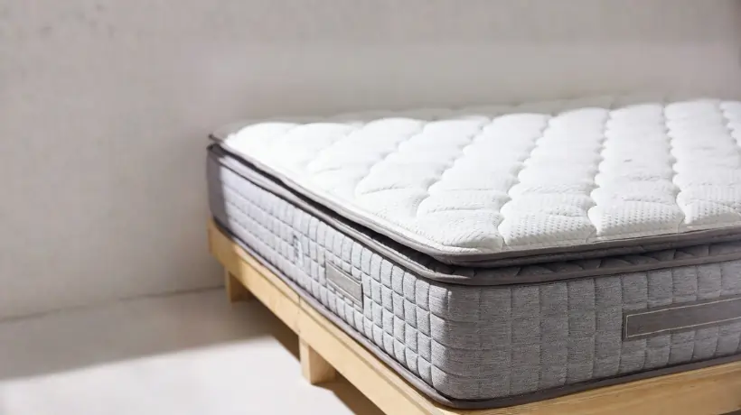RV mattress hero